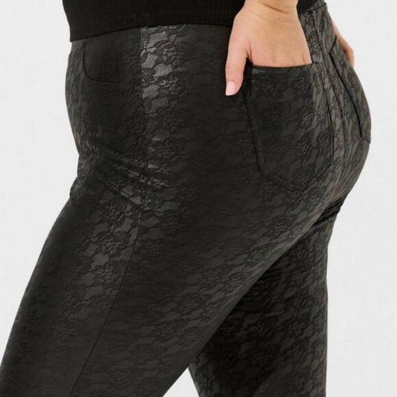 Torrid Women's Plus Size 2X 18-20 Lace Print Full Length Pocket Leggings - Picture 2 of 3